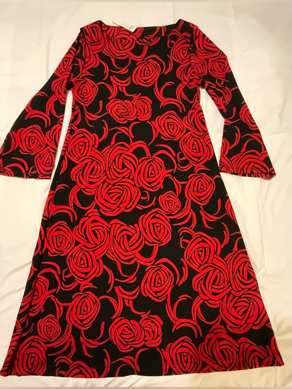 Chicos Women’s Travelers Dress Black Red Rose Size 1 (8-10) Bell Sleeve